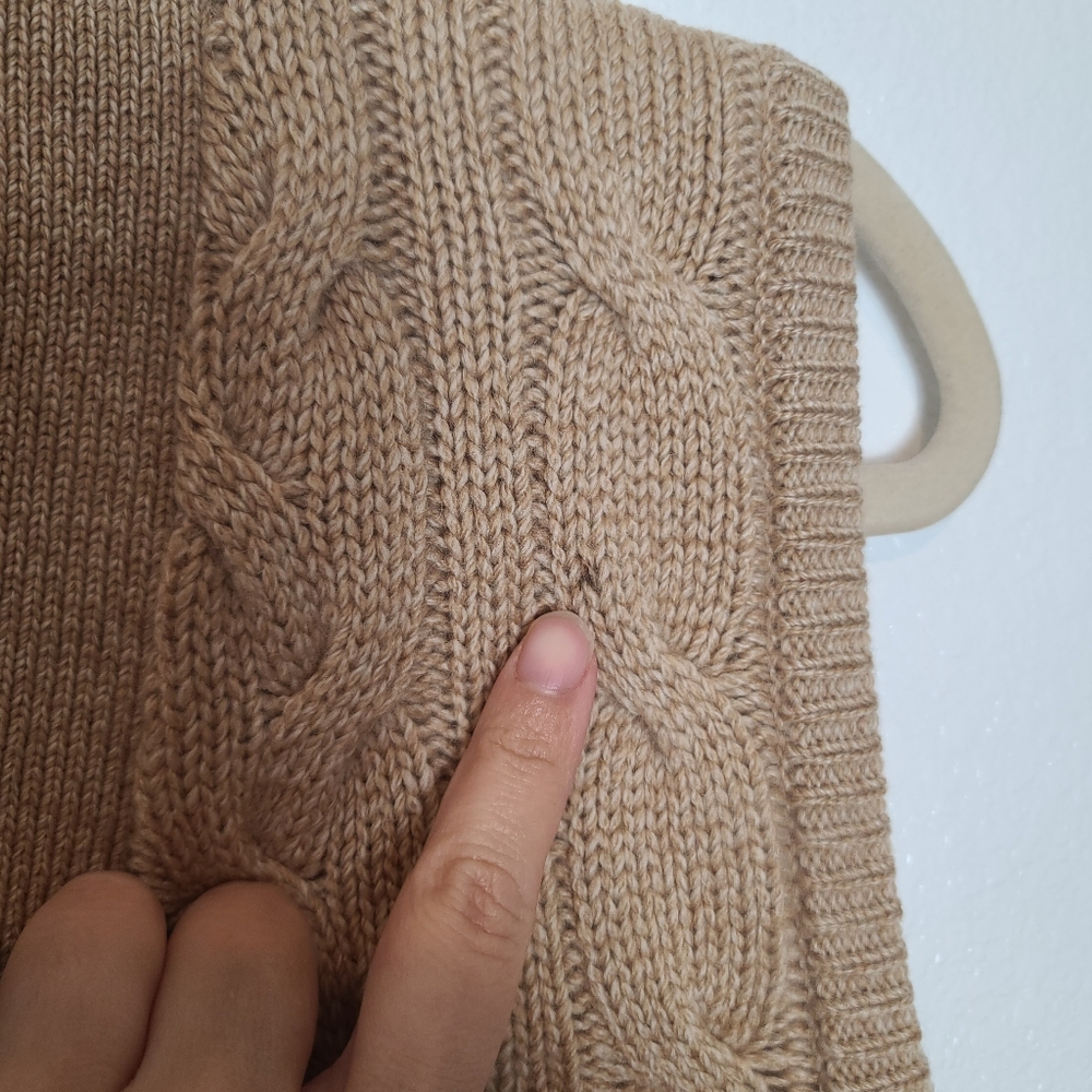 VINTAGE William Lockie of Hawick 100% Pure Camel Hair Cableknit Tan Sweater Vest - Picture 11 of 12